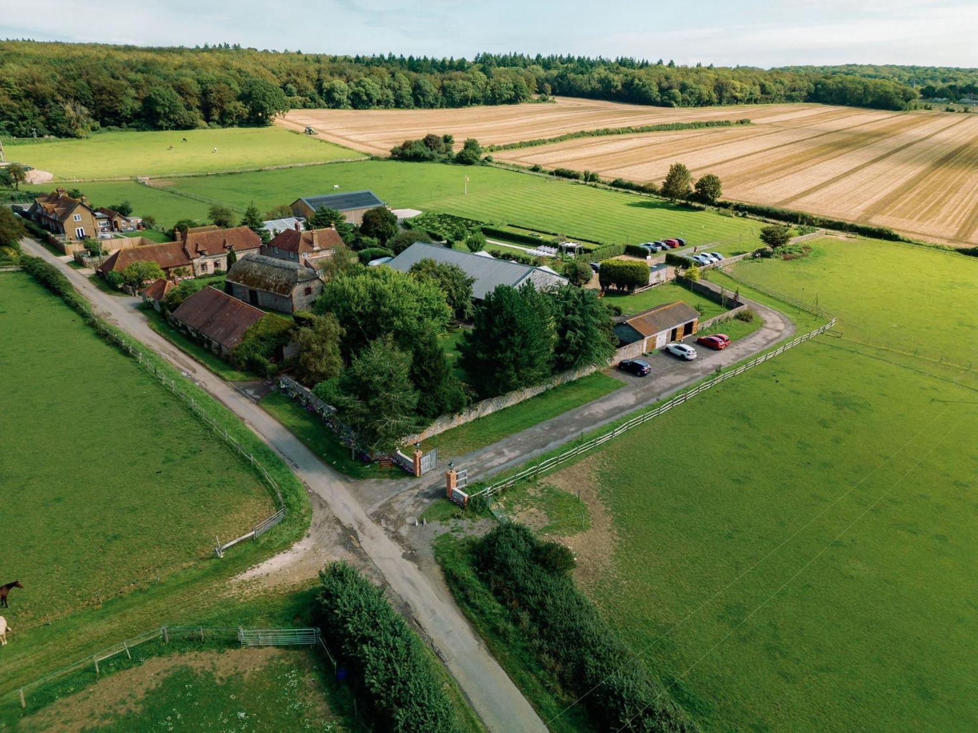 Old Selden Farm B&B Clapham  Bagian luar foto