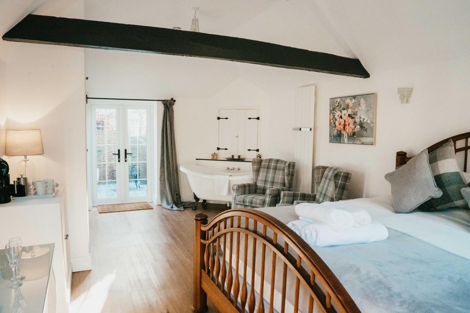 Old Selden Farm B&B Clapham  Bagian luar foto