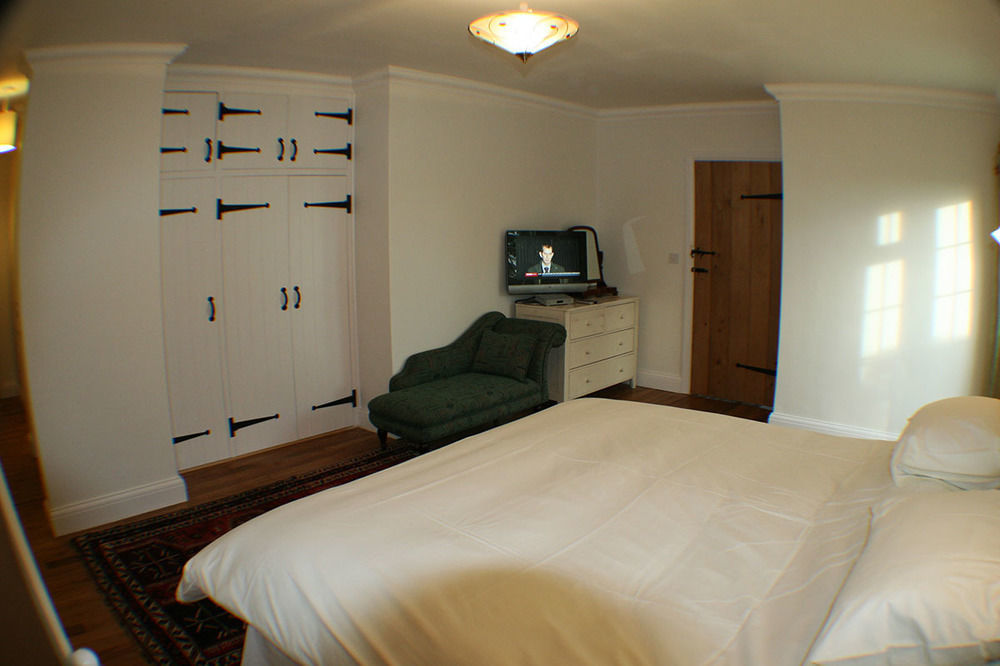 Old Selden Farm B&B Clapham  Bagian luar foto