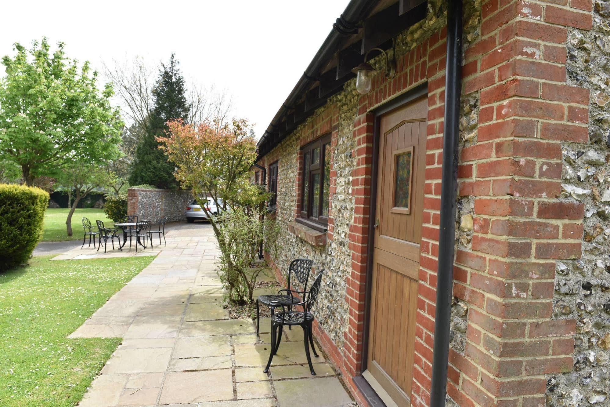 Old Selden Farm B&B Clapham  Bagian luar foto