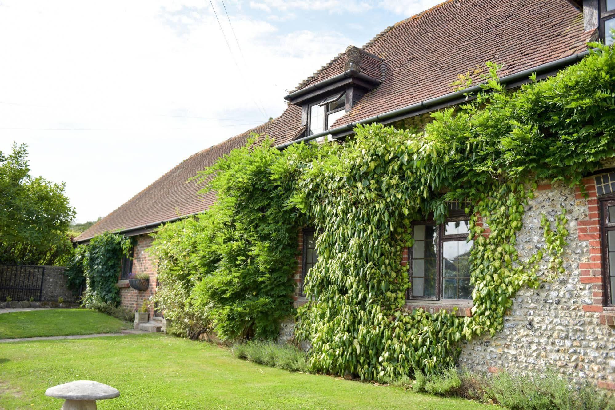 Old Selden Farm B&B Clapham  Bagian luar foto